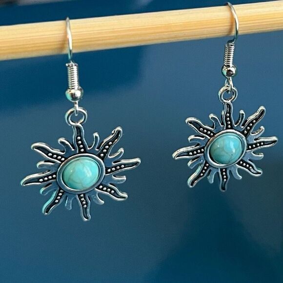 BBS Dangle Silver & Turquoise Earrings - Picture 4 of 8